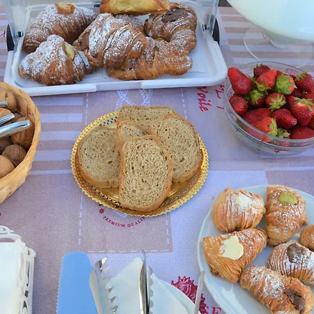 Cuore Di فندق مبيت وإفطار 4*